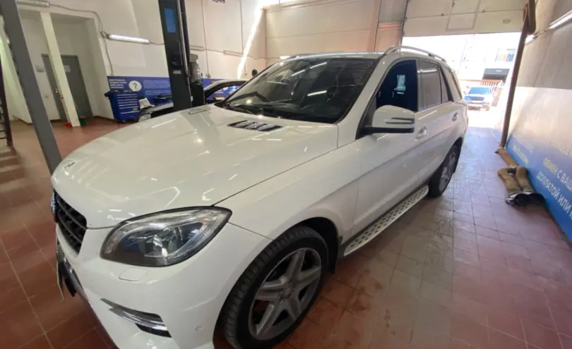 Mercedes-Benz M-Класс 2014 года за 14 000 000 тг. в Астана