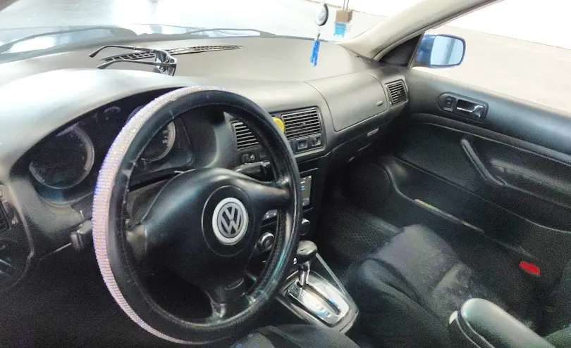 Volkswagen Golf 2001 года за 3 000 000 тг. в Астана фото 5