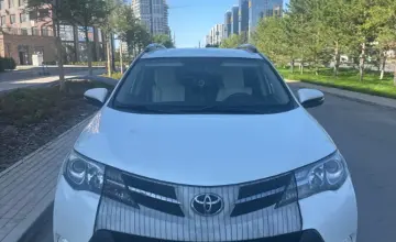 Toyota RAV4 2013 года за 11 000 000 тг. в Астана фото 2