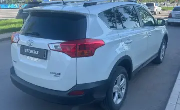 Toyota RAV4 2013 года за 11 000 000 тг. в Астана