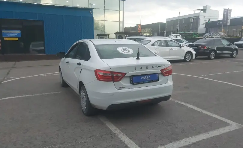 LADA (ВАЗ) Vesta 2018 года за 3 000 000 тг. в Алматы фото 4