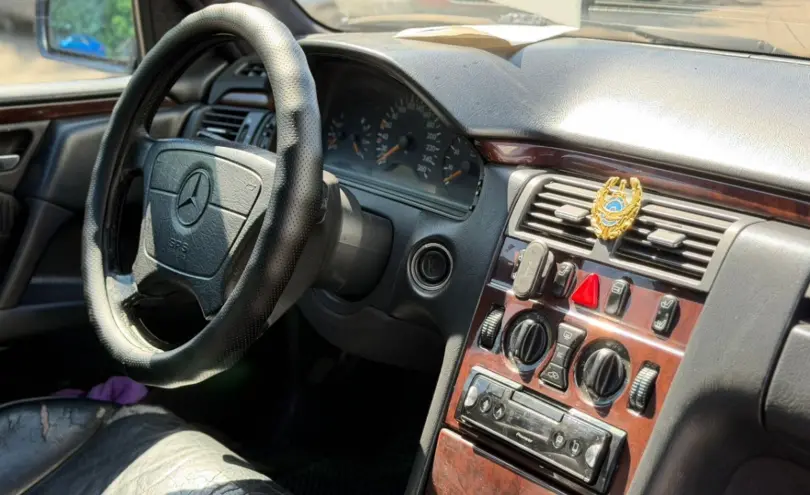 Mercedes-Benz E-Класс 1997 года за 2 800 000 тг. в Астана фото 3