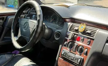 Mercedes-Benz E-Класс 1997 года за 2 800 000 тг. в Астана фото 3