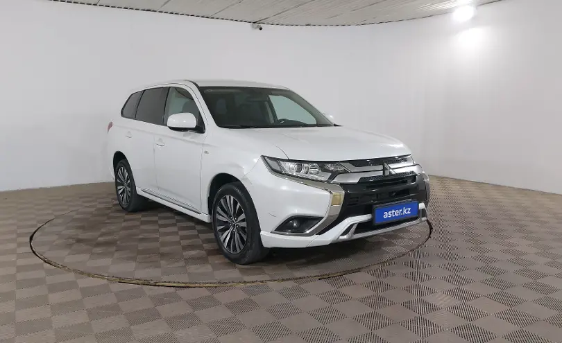 Mitsubishi Outlander 2022 года за 9 000 000 тг. в Шымкент фото 3