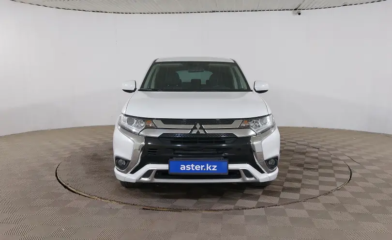 Mitsubishi Outlander 2022 года за 9 000 000 тг. в Шымкент фото 2