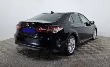 Toyota Camry 2019 года за 13 300 000 тг. в Астана