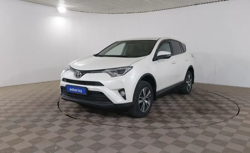 Toyota RAV4 2016 года за 8 100 000 тг. в Шымкент