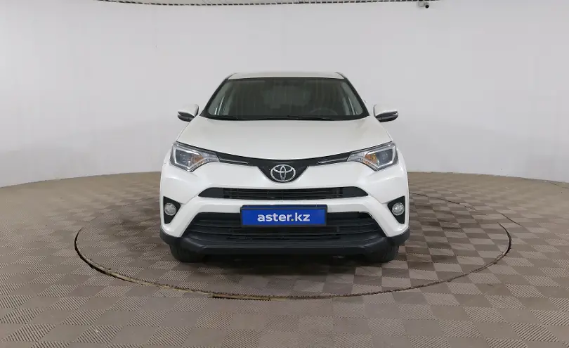 Toyota RAV4 2016 года за 7 250 000 тг. в Шымкент фото 2