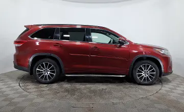 Toyota Highlander 2017 года за 10 990 000 тг. в Астана фото 4