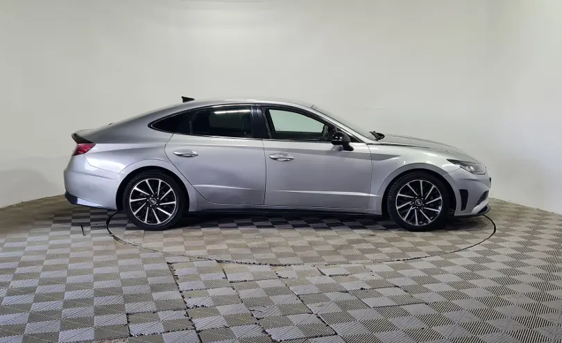 Hyundai Sonata 2020 года за 7 050 000 тг. в Алматы фото 4