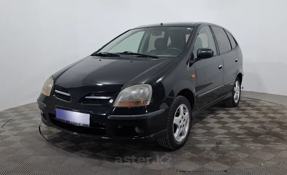 2004 Nissan Almera Tino