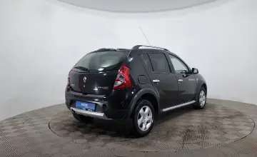 Renault Sandero 2014 года за 3 590 000 тг. в Астана