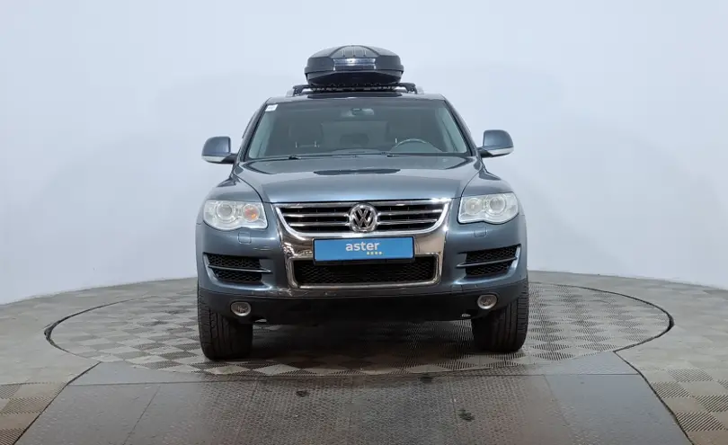 Volkswagen Touareg 2007 года за 6 290 000 тг. в Астана фото 2