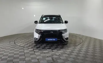 Mitsubishi Outlander 2022 года за 12 500 000 тг. в Алматы фото 2
