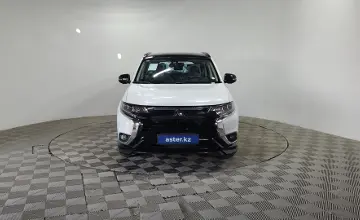 Mitsubishi Outlander 2022 года за 12 500 000 тг. в Алматы фото 2