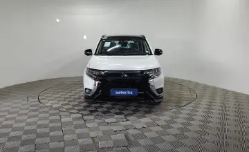 Mitsubishi Outlander 2022 года за 12 500 000 тг. в Алматы фото 2
