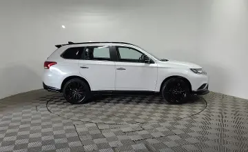 Mitsubishi Outlander 2022 года за 12 500 000 тг. в Алматы фото 4