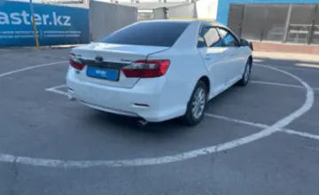 Toyota Camry 2014 года за 7 690 000 тг. в Алматы фото 3