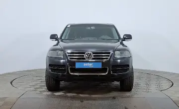 Volkswagen Touareg 2006 года за 4 050 000 тг. в Астана фото 2