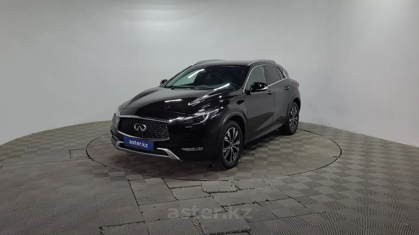 Infiniti QX30, 2017