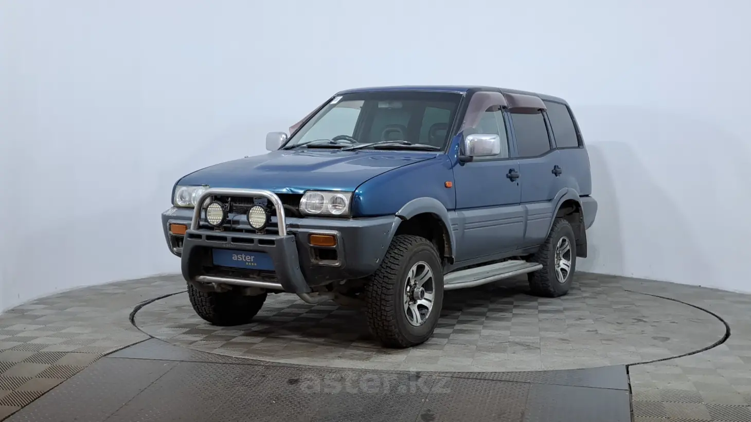 Nissan Mistral, 1996