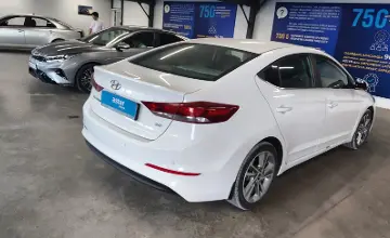 Hyundai Elantra 2018 года за 7 490 000 тг. в Астана фото 3
