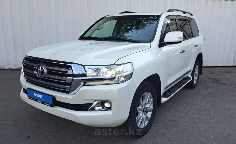 2017 Toyota Land Cruiser