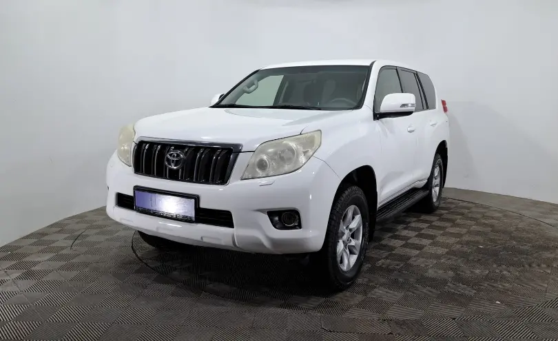 Toyota Land Cruiser Prado 2013 года за 17 990 000 тг. в Астана