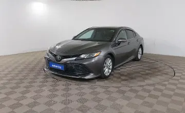 Toyota Camry 2019 года за 9 990 000 тг. в Шымкент фото 1