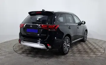Mitsubishi Outlander 2022 года за 10 990 000 тг. в Астана