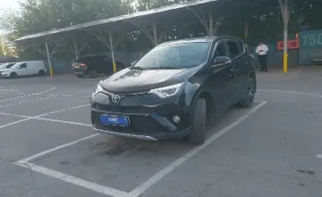 Toyota RAV4 2018 года за 9 890 000 тг. в Алматы фото 1