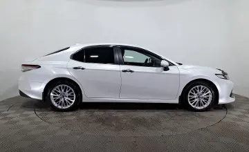 Toyota Camry 2019 года за 11 990 000 тг. в Астана фото 4