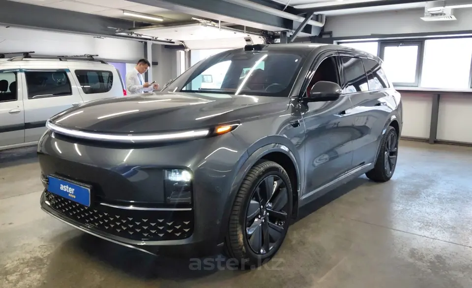 2023 LiXiang L9