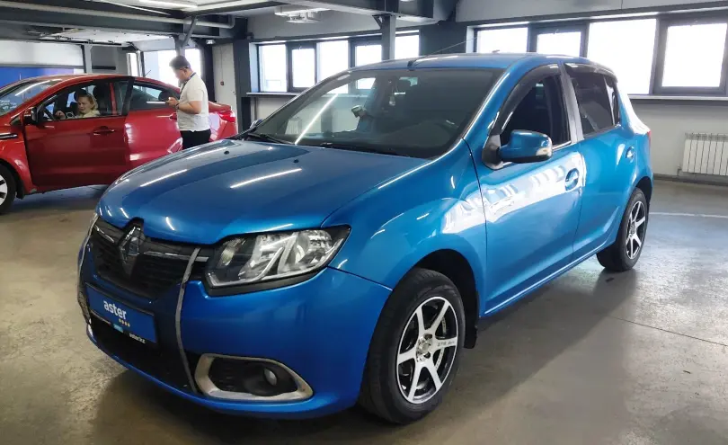 Renault Sandero 2014 года за 2 990 000 тг. в Астана