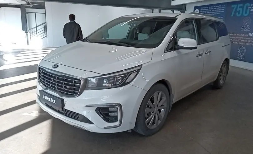 Kia Carnival 2019 года за 12 990 000 тг. в Астана