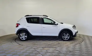 Renault Sandero 2020 года за 4 790 000 тг. в Алматы фото 4