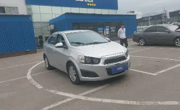Chevrolet Aveo 2015 года за 3 500 000 тг. в Алматы фото 2