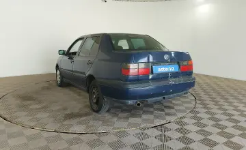 Volkswagen Vento 1997 года за 990 000 тг. в Шымкент фото 4