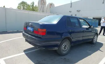 Volkswagen Vento 1997 года за 990 000 тг. в Шымкент фото 3