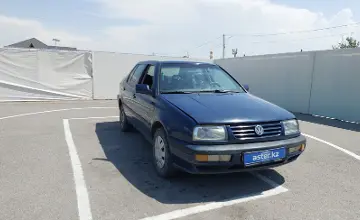 Volkswagen Vento 1997 года за 990 000 тг. в Шымкент фото 2