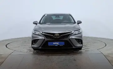Toyota Camry 2018 года за 10 000 000 тг. в Астана фото 2