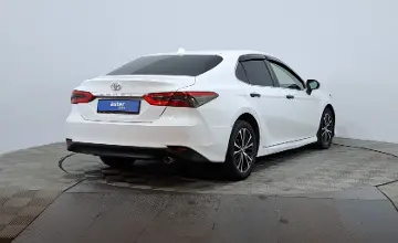 Toyota Camry 2018 года за 9 890 000 тг. в Астана