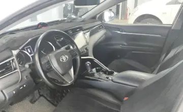 Toyota Camry 2018 года за 9 890 000 тг. в Астана фото 5