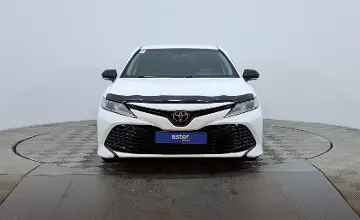 Toyota Camry 2018 года за 9 890 000 тг. в Астана фото 2