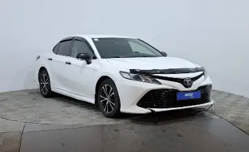 Toyota Camry 2018 года за 9 890 000 тг. в Астана фото 3