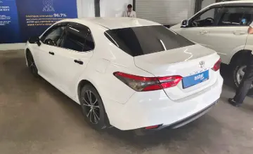 Toyota Camry 2018 года за 9 890 000 тг. в Астана фото 4