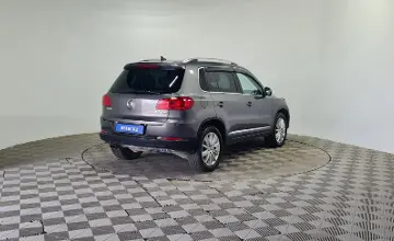 Volkswagen Tiguan 2011 года за 4 700 000 тг. в Алматы