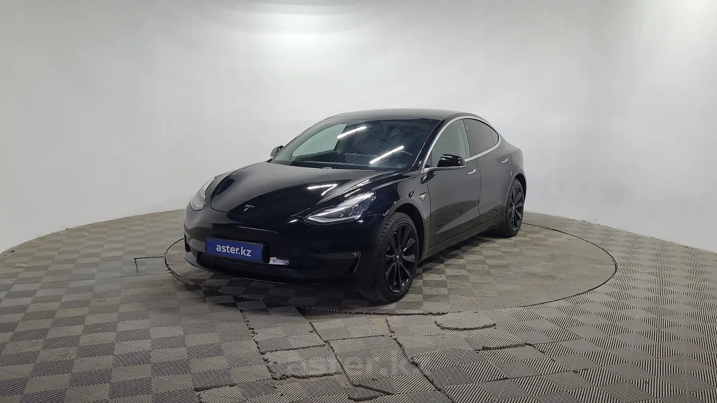 Tesla Model 3, 2019