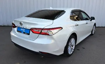 Toyota Camry 2019 года за 12 990 000 тг. в Алматы