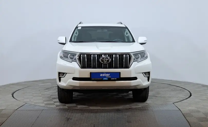 Toyota Land Cruiser Prado 2018 года за 20 290 000 тг. в Астана фото 2
